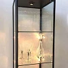 Vitrine glasskab - Showcase Tower Solo glasmontre med underskab, LED lys og lås - sort